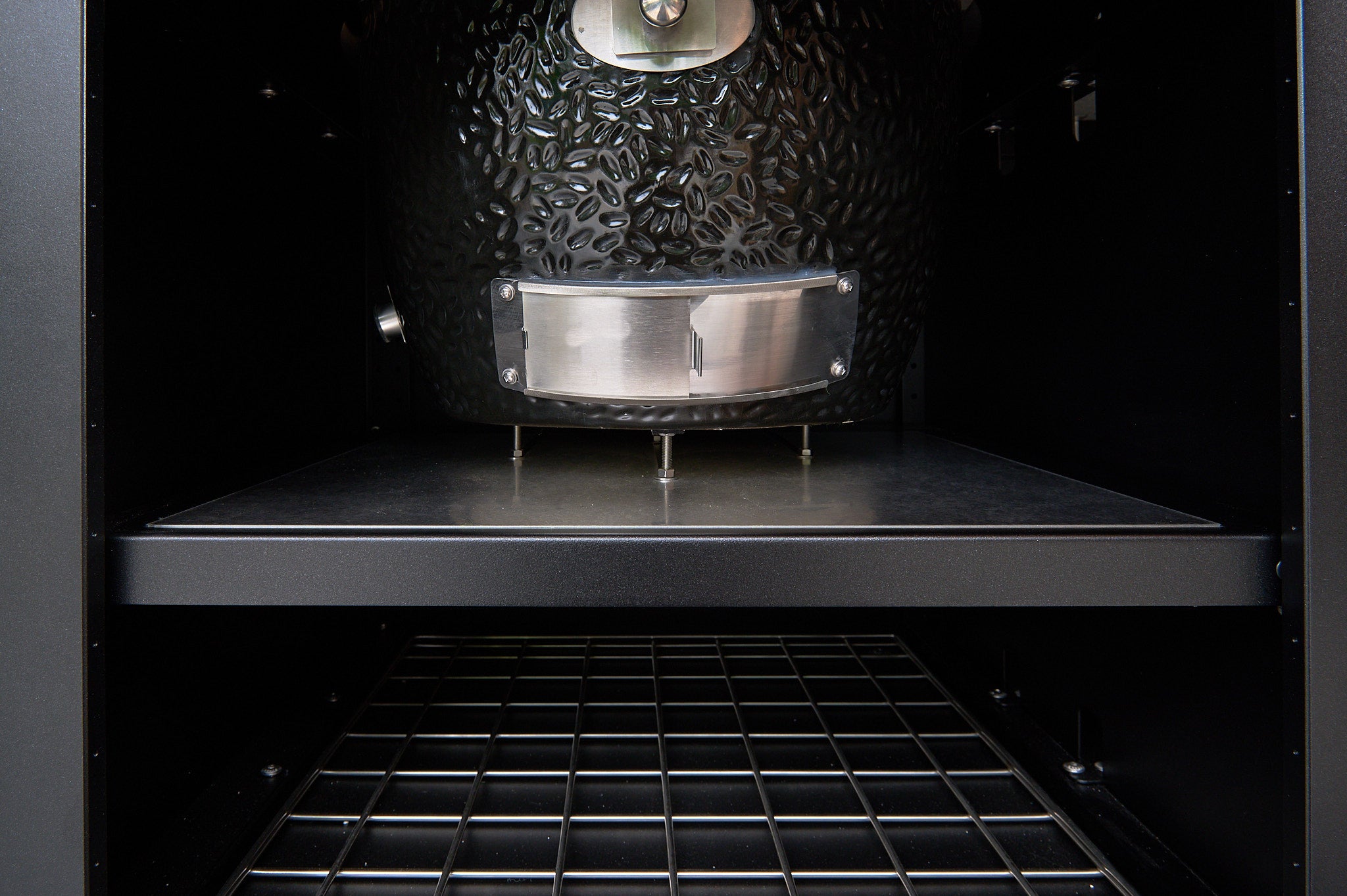 Kamado in een buitenkeuken geintegreerd